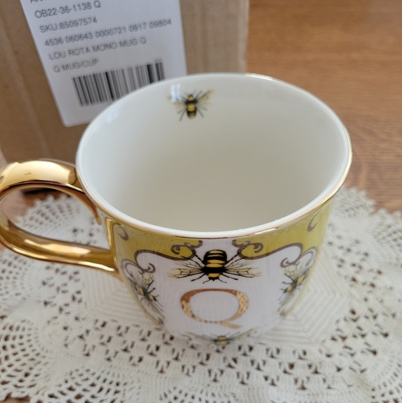 Anthropologie Lou Rota Nature Table Monogram Mug "Q" - yellow, gold, white - Picture 13 of 14